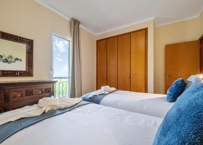 Dom wakacyjny Casa D Agostinha By Homie Canhas